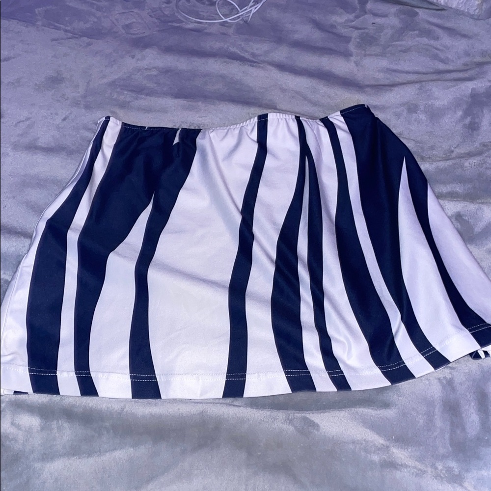 Nike White and Navy Vertical Stripe Mini Skirt